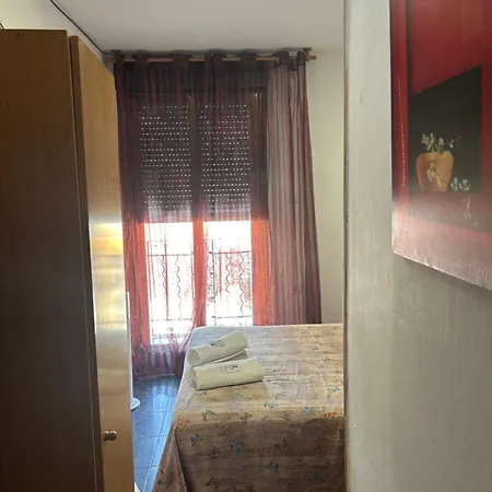 La Ferroviaria - Con Balcon - 1 Cama Con Bano Privado-sin Ascensor 2* Zaragoza