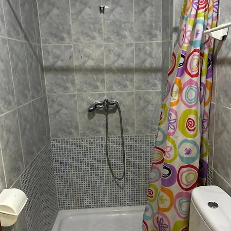 Guest house Pension La Ferroviaria - Habitaciones Con Balcon - 1 Cama Con Bano Privado-Sin Ascensor Zaragoza