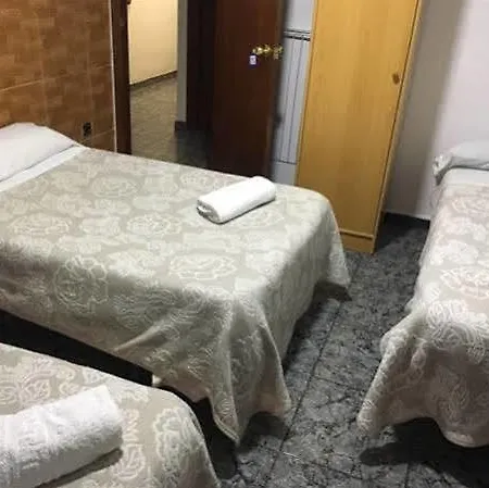 Penzion La Ferroviaria - Con Balcon - 1 Cama Con Bano Privado-sin Ascensor Zaragoza